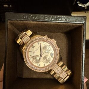 Michel kors watch in excellent condition only worn twice